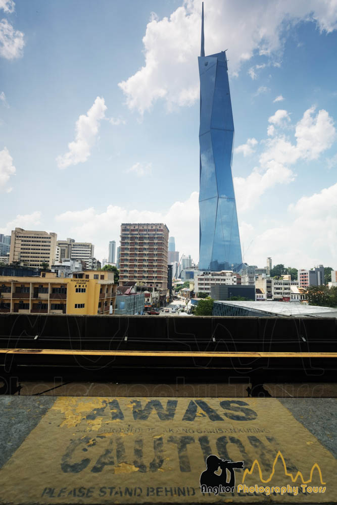 vista de Merdeka 118 desde la estación LRT Pasar Seni