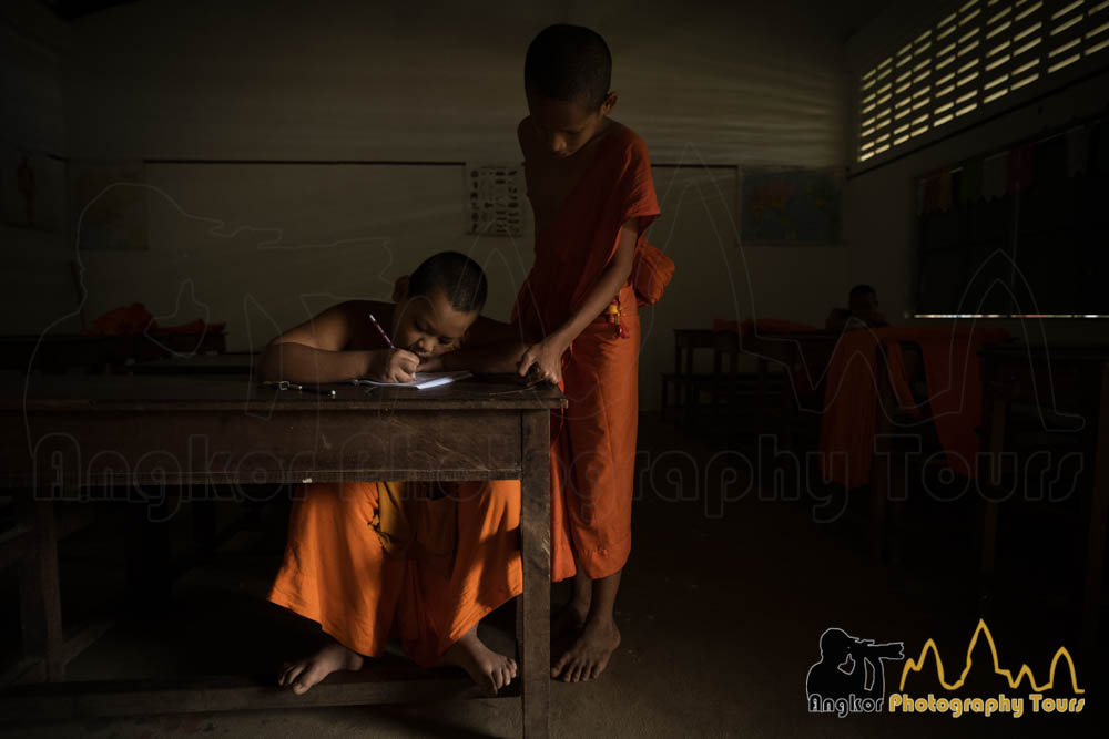 monks Buddhist school