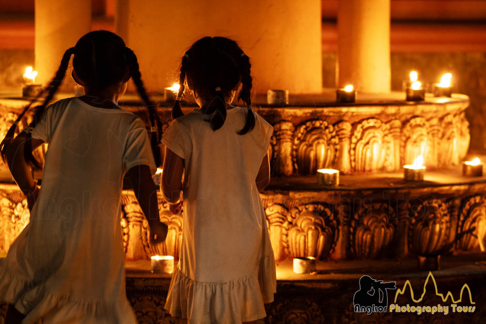 kids in front of candles meak bochea